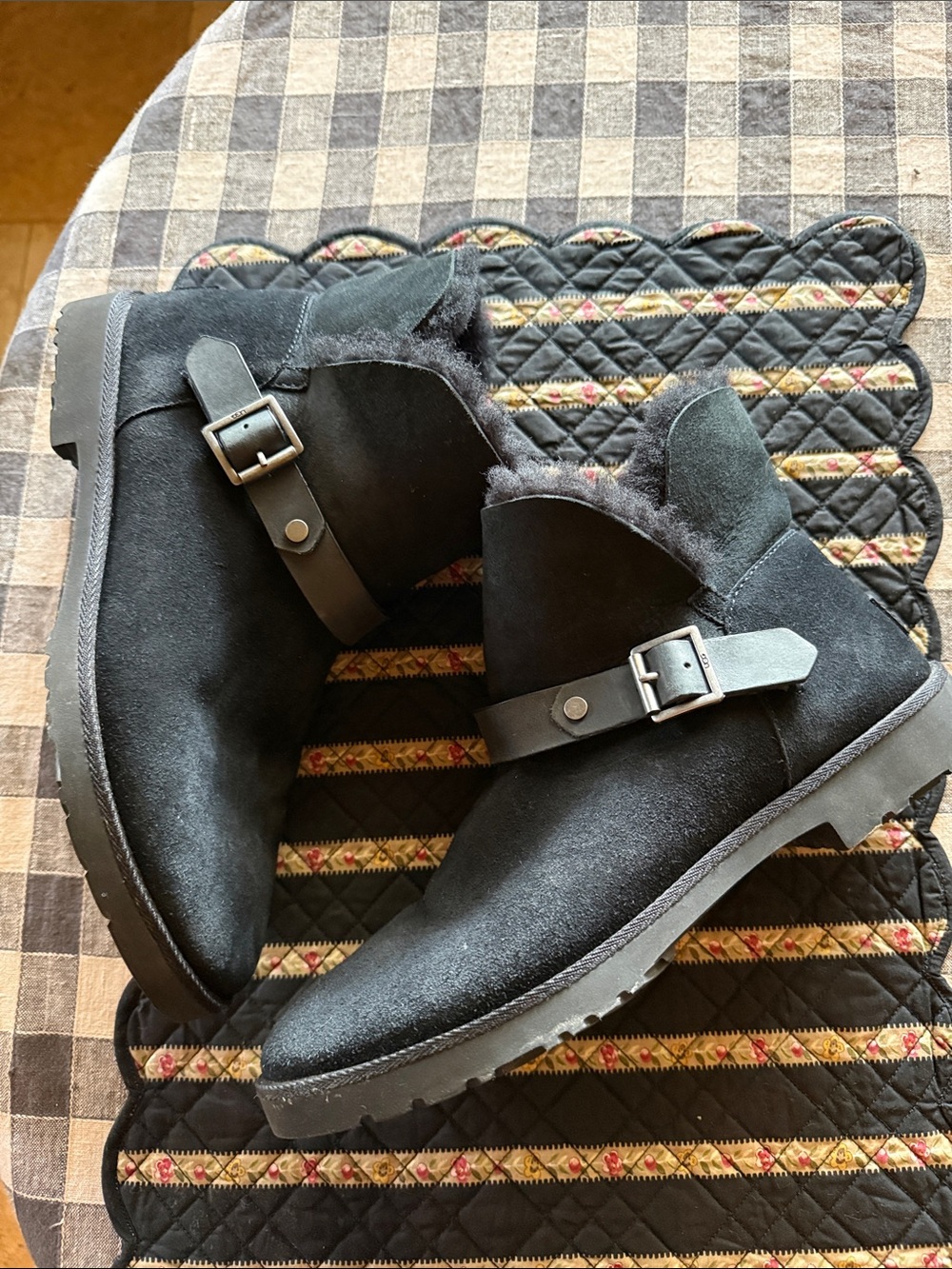 UGG Women's Romely Short Buckle  Boot Black - size 10 - Picture 2 of 7